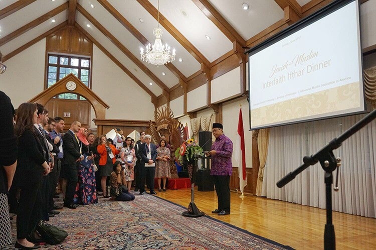 Photo of an interfaith Iftar at the Indonesian Embassy in Washington, D.C.